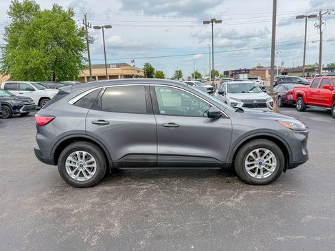 Used 2021 Ford Escape SE w/ Cold Weather Package AWD/4WD image 18