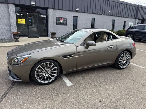 Used 2018 Mercedes-Benz SLC 300 image 38