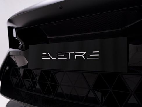 Used 2025 Lotus Eletre image 29