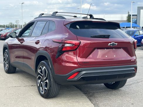 Used 2024 Chevrolet Trax RS w/ Sunroof Package image 5