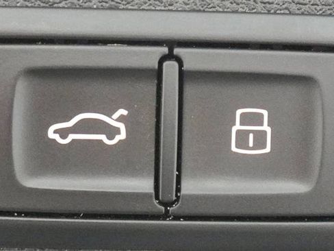 Used 2017 Audi Q3 2.0T Prestige w/ Prestige Package image 47