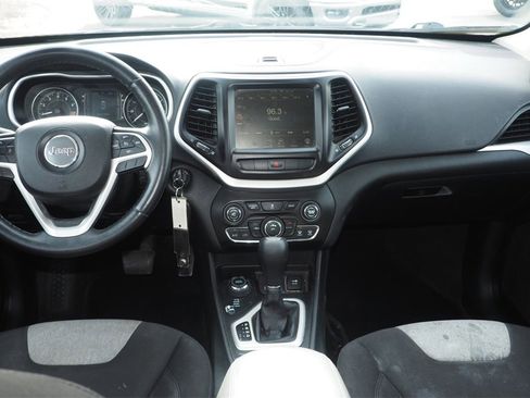 Used 2014 Jeep Cherokee Latitude w/ Cold Weather Group image 15