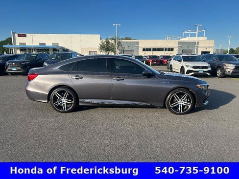 Used 2022 Honda Accord Touring image 6