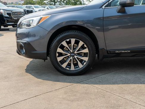 Used 2017 Subaru Outback 2.5i Limited AWD/4WD image 30