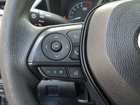 Used 2020 Toyota Corolla LE image 21