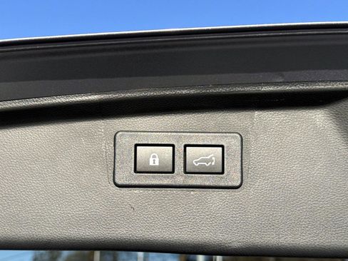 Certified 2025 Subaru Outback Premium image 13