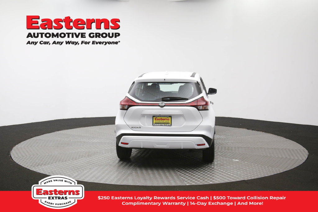 Used 2022 Nissan Kicks S FWD image 36