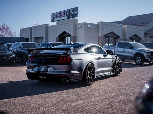 Used 2022 Ford Mustang Shelby GT500 w/ Carbon Fiber Track Pack image 7