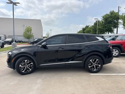 Used 2023 Kia Sportage EX image 5