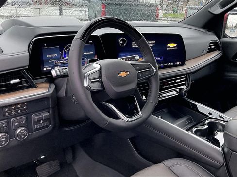 New 2026 Chevrolet Suburban High Country image 6