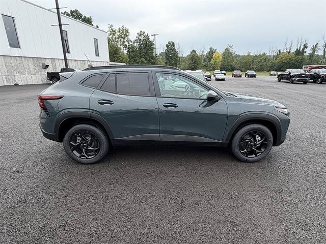 New 2026 Chevrolet Trax LT w/ Driver Confidence Package FWD image 7