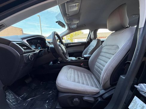 Used 2014 Ford Fusion S image 15