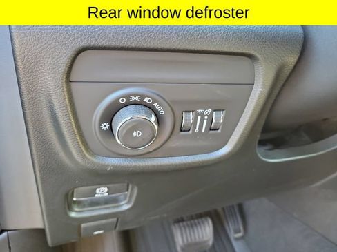 Used 2023 Jeep Grand Cherokee L Limited w/ Luxury Tech Group II AWD/4WD image 20