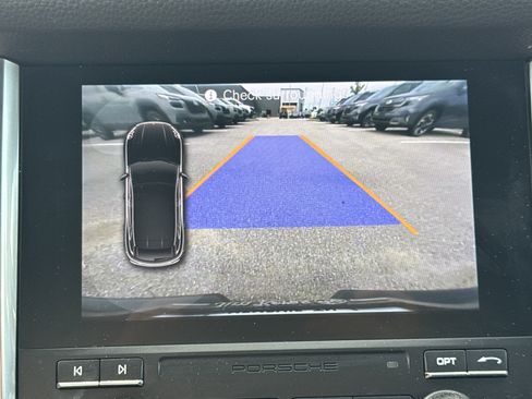 Used 2018 Porsche Macan AWD/4WD image 20