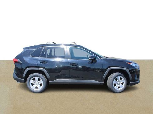 Certified 2021 Toyota RAV4 XLE AWD/4WD image 2