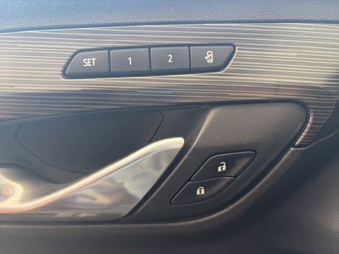 Used 2019 GMC Terrain SLT w/ Preferred Package AWD/4WD image 28