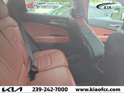 Certified 2024 Kia Sportage SX AWD/4WD image 10