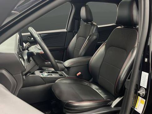 Used 2024 Ford Escape ST-Line w/ Tech Pack #1 AWD/4WD image 9
