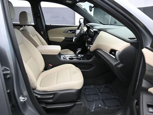 Used 2023 Chevrolet Traverse LS FWD image 40