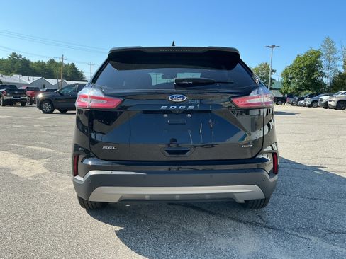 Used 2024 Ford Edge SEL AWD/4WD image 3