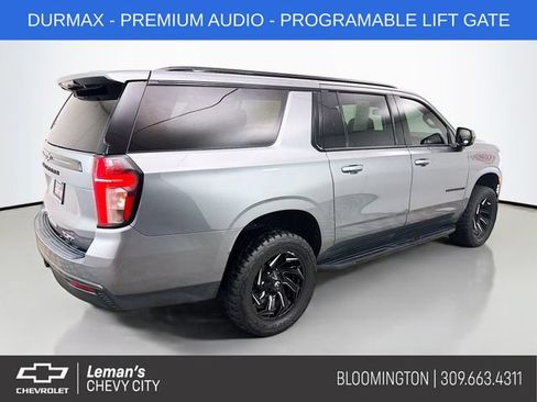 Used 2021 Chevrolet Suburban RST AWD/4WD image 7