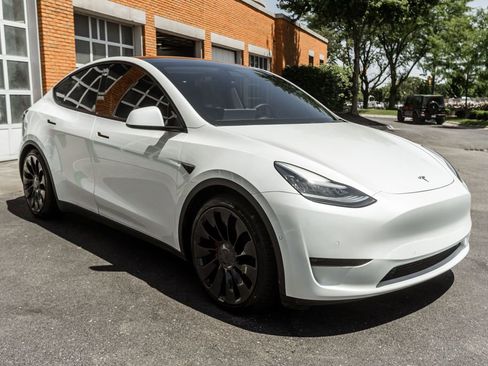 Used 2020 Tesla Model Y Performance AWD/4WD image 5