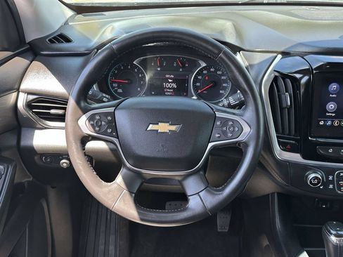 Used 2020 Chevrolet Traverse LT w/ Driver Confidence II Package AWD/4WD image 13