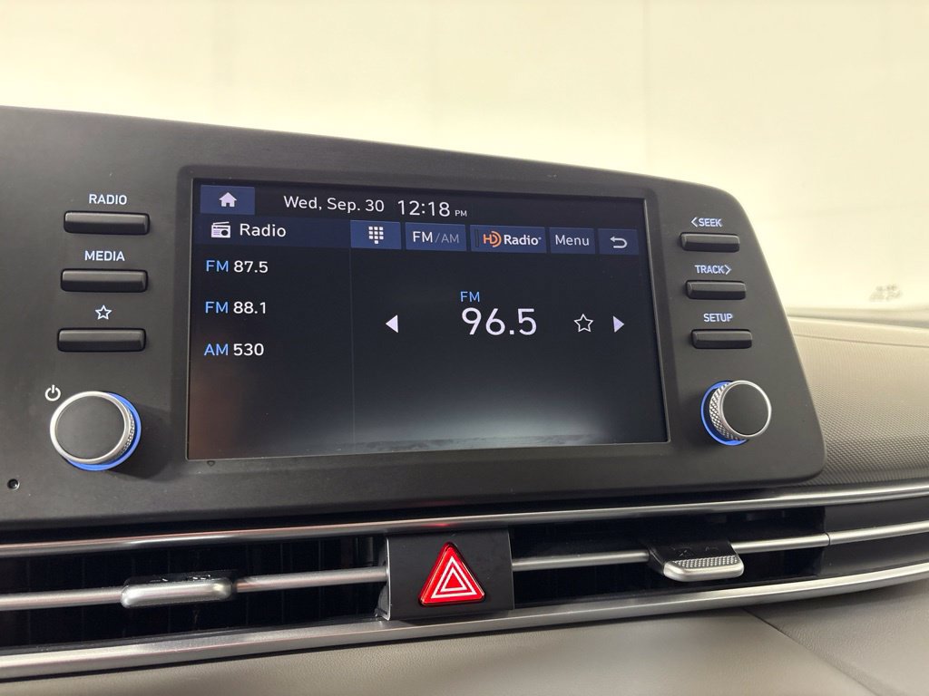 Used 2025 Hyundai Elantra SE FWD image 29