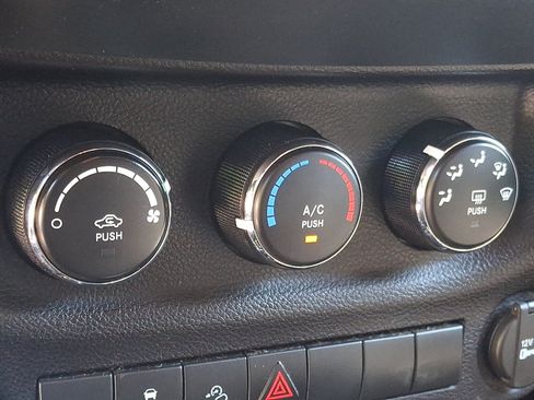 Used 2016 Jeep Wrangler Unlimited Sport AWD/4WD image 17