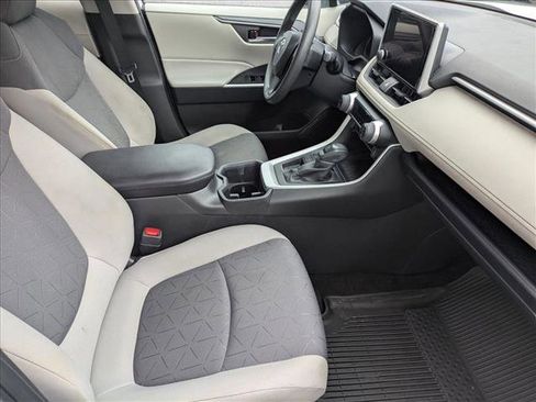 Used 2024 Toyota RAV4 XLE image 19