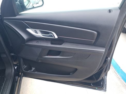 Used 2017 GMC Terrain SLE image 16