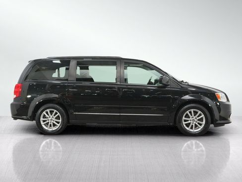 Used 2014 Dodge Grand Caravan SXT w/ Rear Park Assist Package FWD image 6