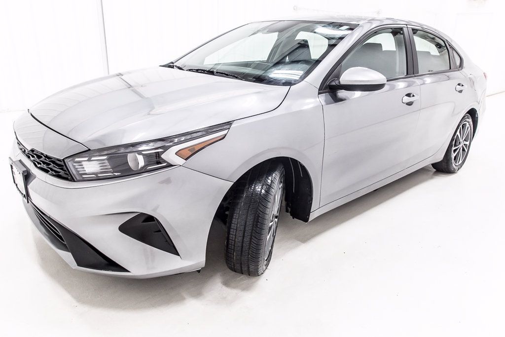 Used 2024 Kia Forte LXS FWD image 2
