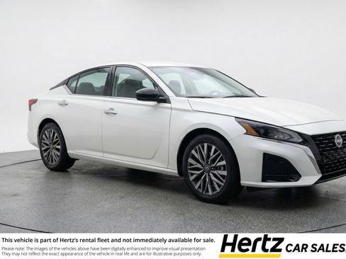 Used 2025 Nissan Altima 2.5 SV FWD image 1