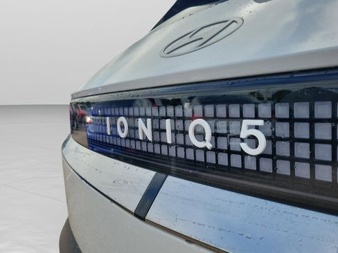 New 2026 Hyundai Ioniq 5 Limited image 32