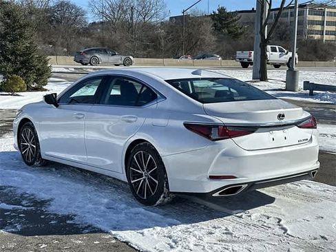 Used 2024 Lexus ES 350 w/ Premium Package image 23