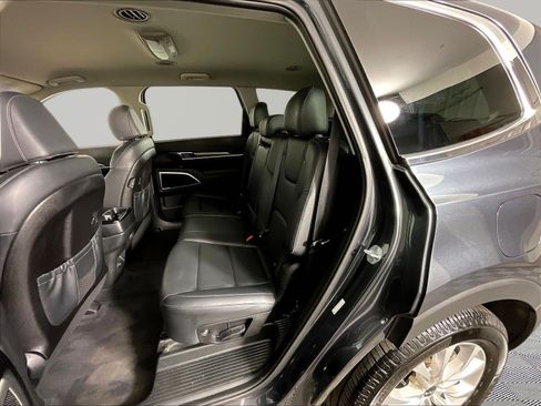 Used 2022 Kia Telluride LX AWD/4WD image 22