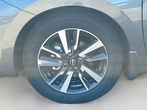 New 2025 Nissan Versa SV w/ Trunk Package image 5