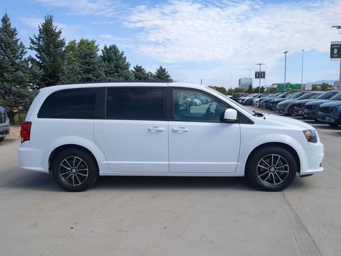 Used 2019 Dodge Grand Caravan GT FWD image 6