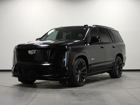 Used 2025 Cadillac Escalade V image 8