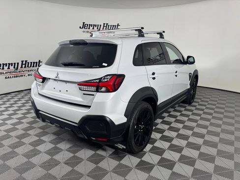 Used 2025 Mitsubishi Outlander Sport AWD image 5