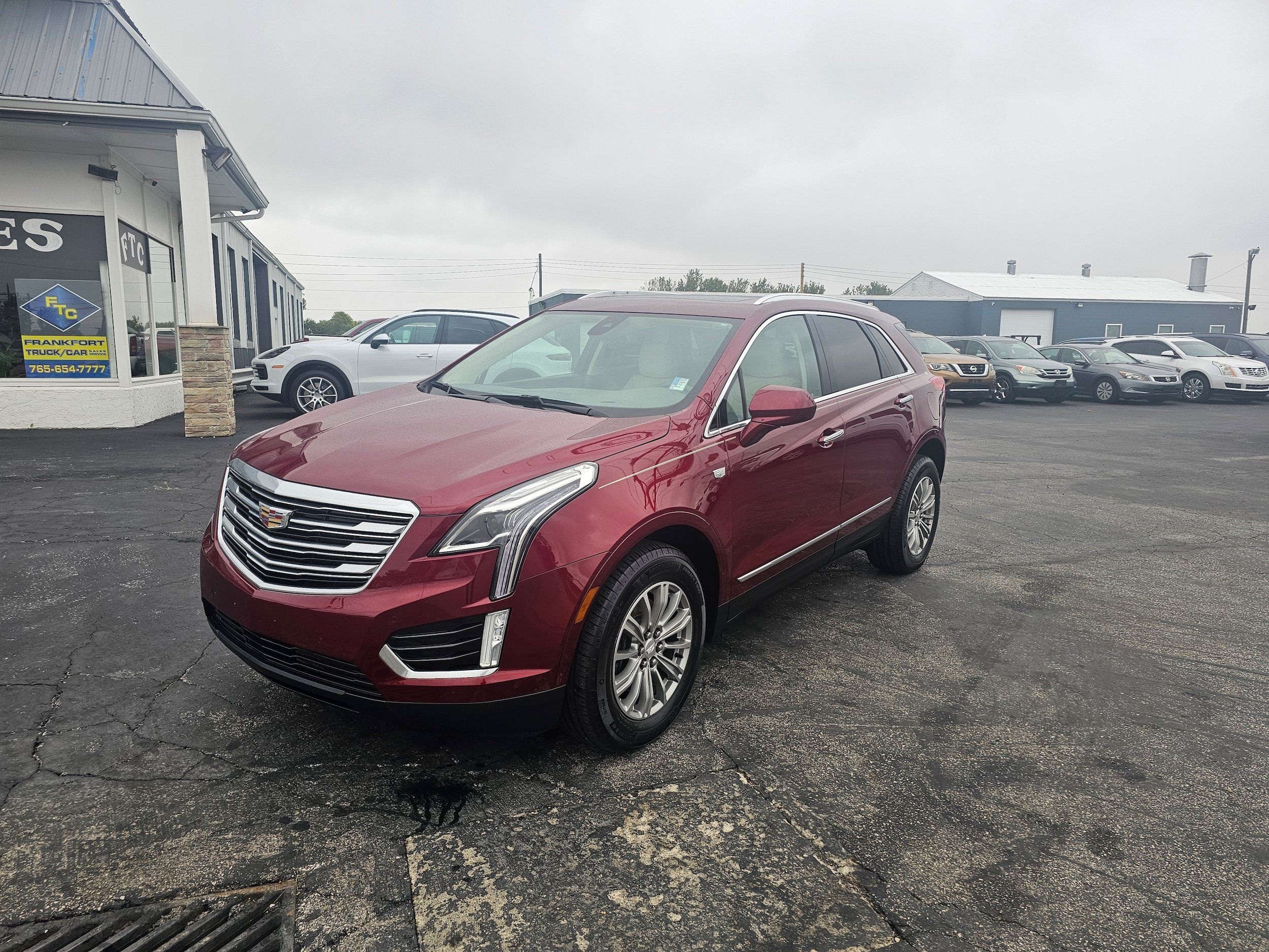 Used 2017 Cadillac XT5 Luxury w/ Driver Awareness Package AWD/4WD image 1