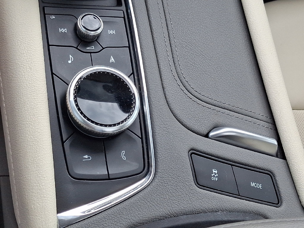 Used 2024 Cadillac XT6 Premium Luxury w/ LPO, Floor Liner Package AWD/4WD image 28