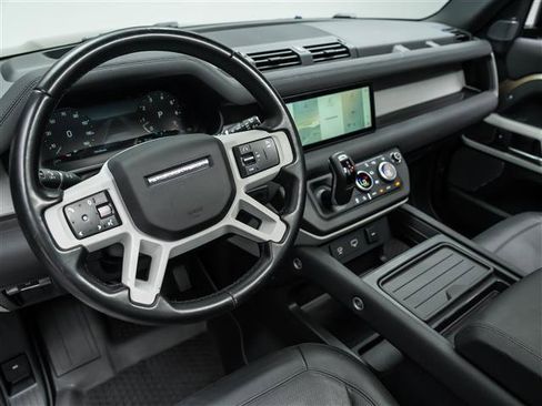 Used 2023 Land Rover Defender 110 SE image 25