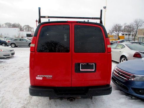 Used 2011 Chevrolet Express 1500 image 5
