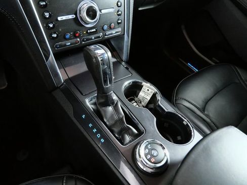 Certified 2018 Ford Explorer Platinum AWD/4WD image 19