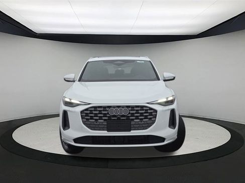 New 2025 Audi Q5 Premium image 2