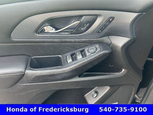 Used 2021 Chevrolet Traverse Premier w/ Redline Edition image 30