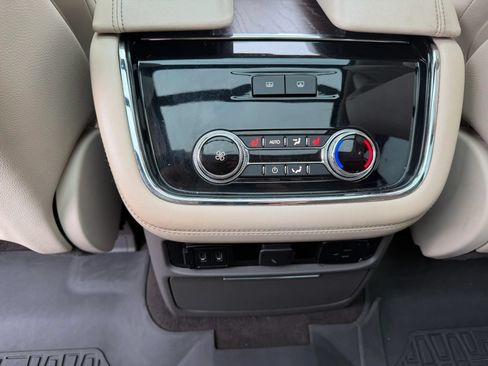 Used 2018 Lincoln Navigator L Reserve w/ Technology Package AWD/4WD image 38