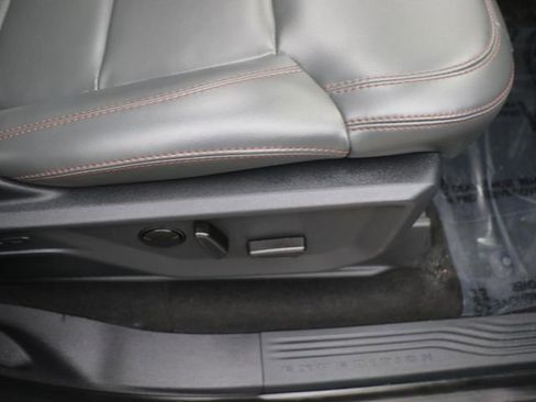 Used 2025 Ford Expedition Active AWD/4WD image 11